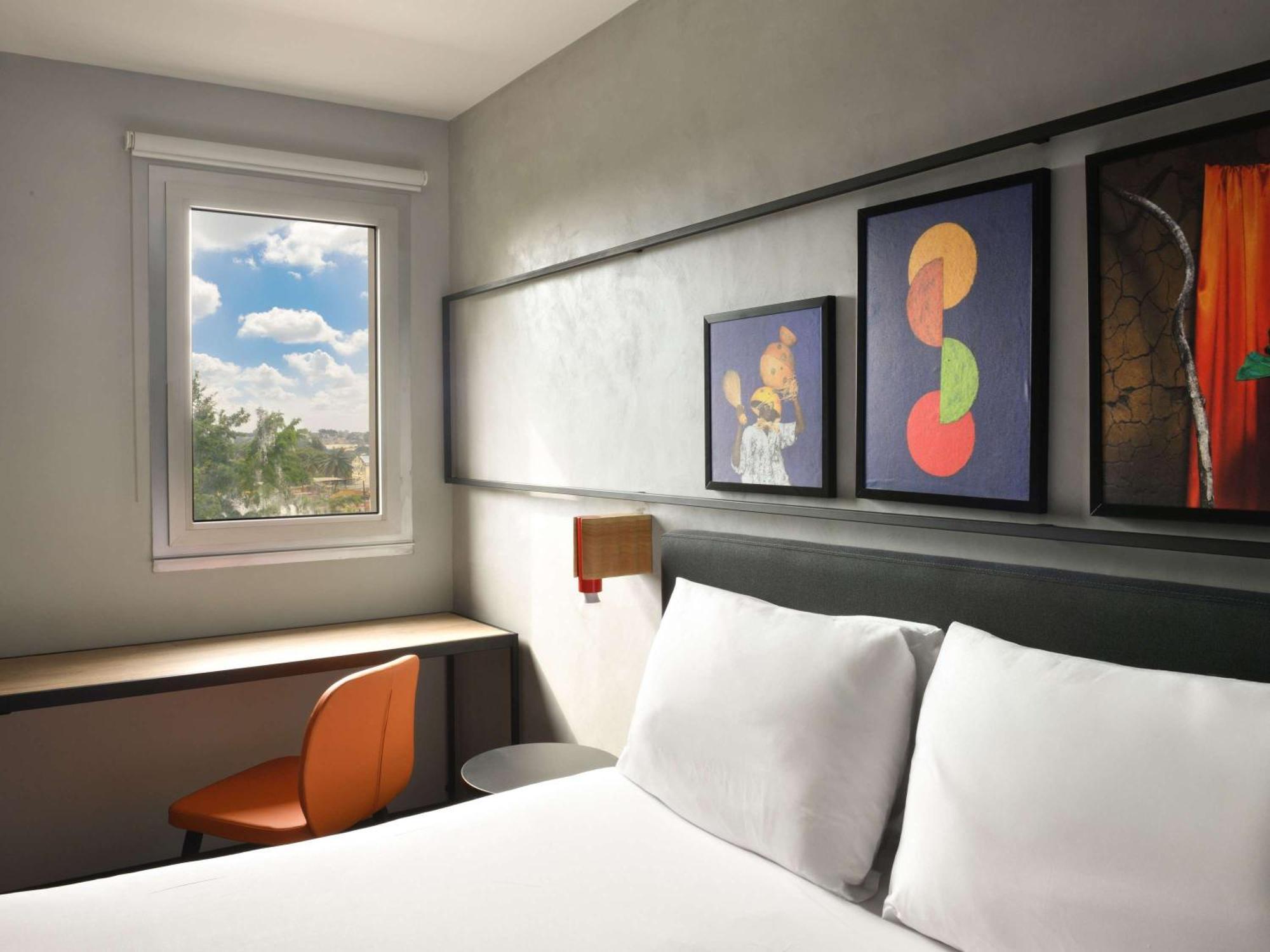 Ibis Styles Abidjan Plateau Hotel Ngoại thất bức ảnh