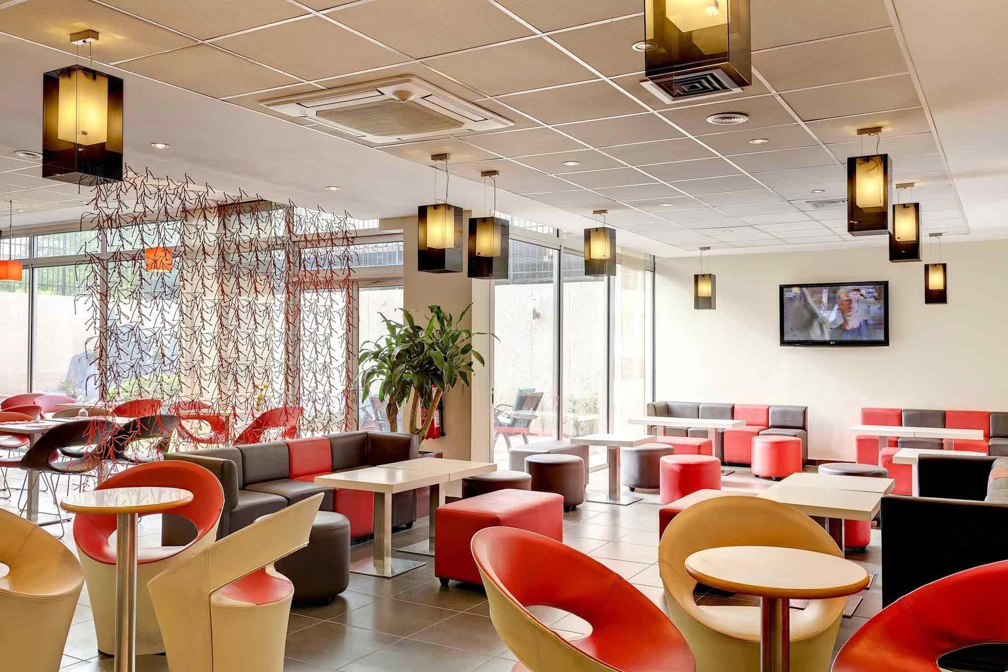 Ibis Styles Abidjan Plateau Hotel Ngoại thất bức ảnh