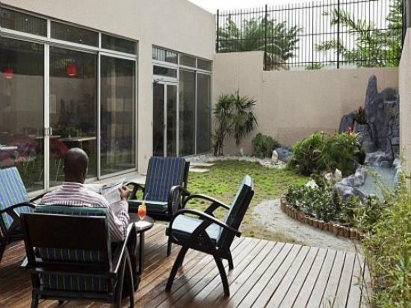 Ibis Styles Abidjan Plateau Hotel Ngoại thất bức ảnh
