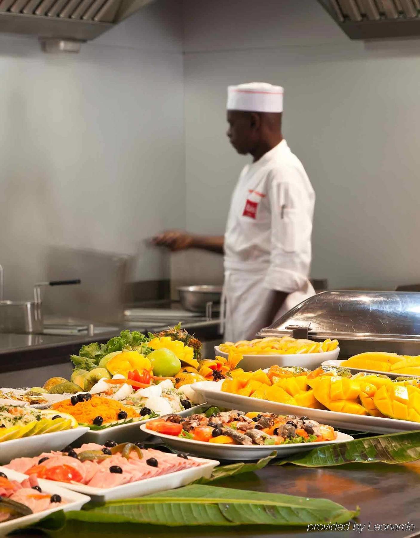 Ibis Styles Abidjan Plateau Hotel Ngoại thất bức ảnh