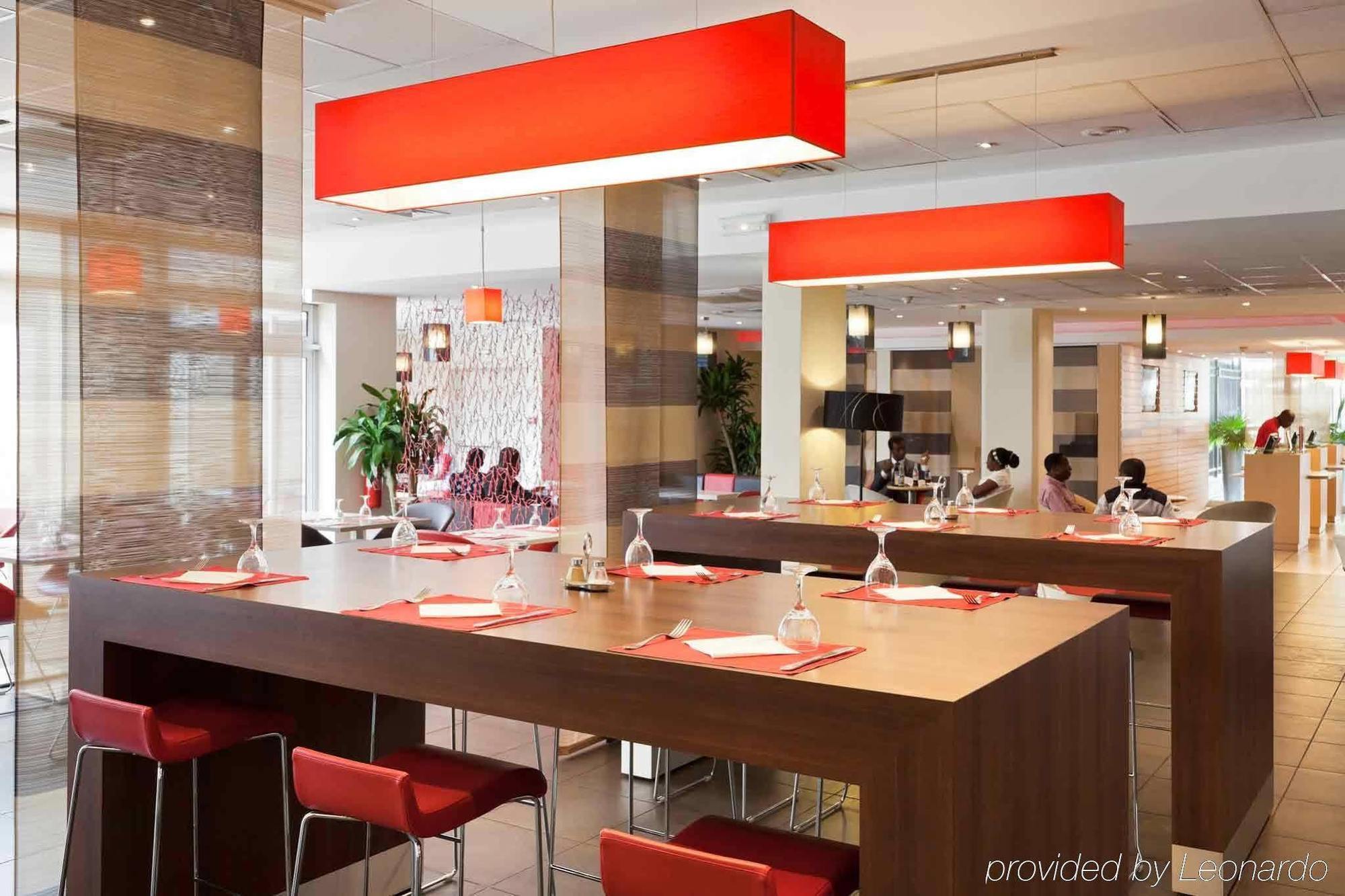 Ibis Styles Abidjan Plateau Hotel Ngoại thất bức ảnh