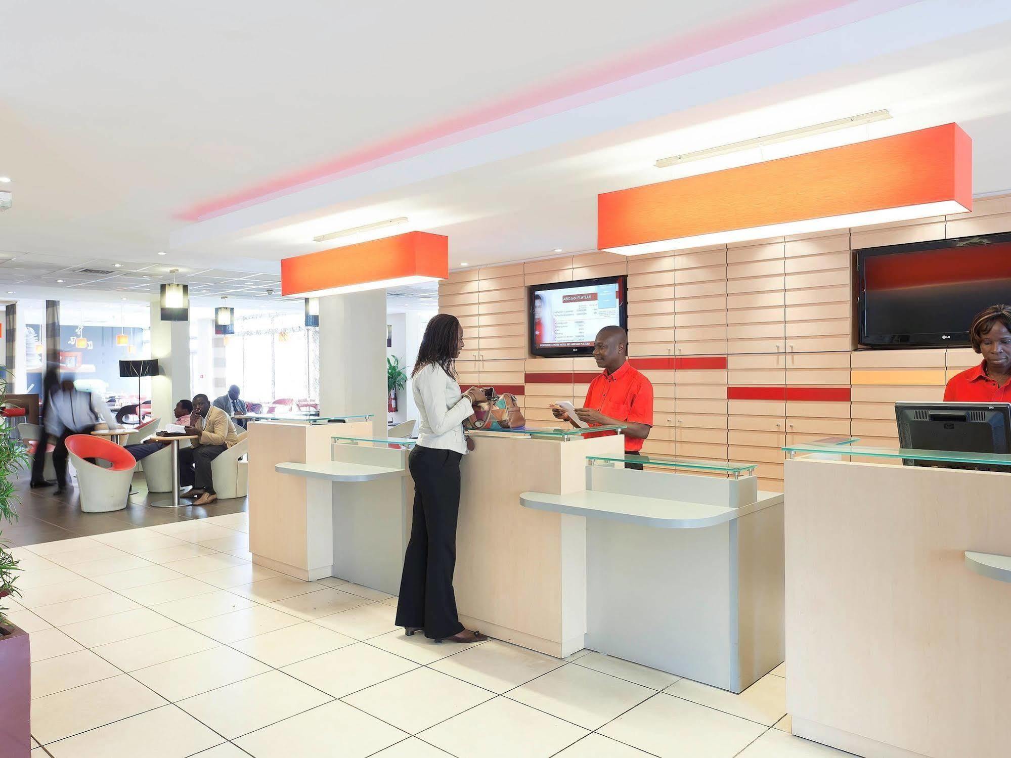 Ibis Styles Abidjan Plateau Hotel Ngoại thất bức ảnh